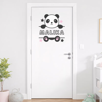 Stickers muraux prénom personnalisé Panda sur porte. Décoration pour chambre de fille ou bébé au Maroc.